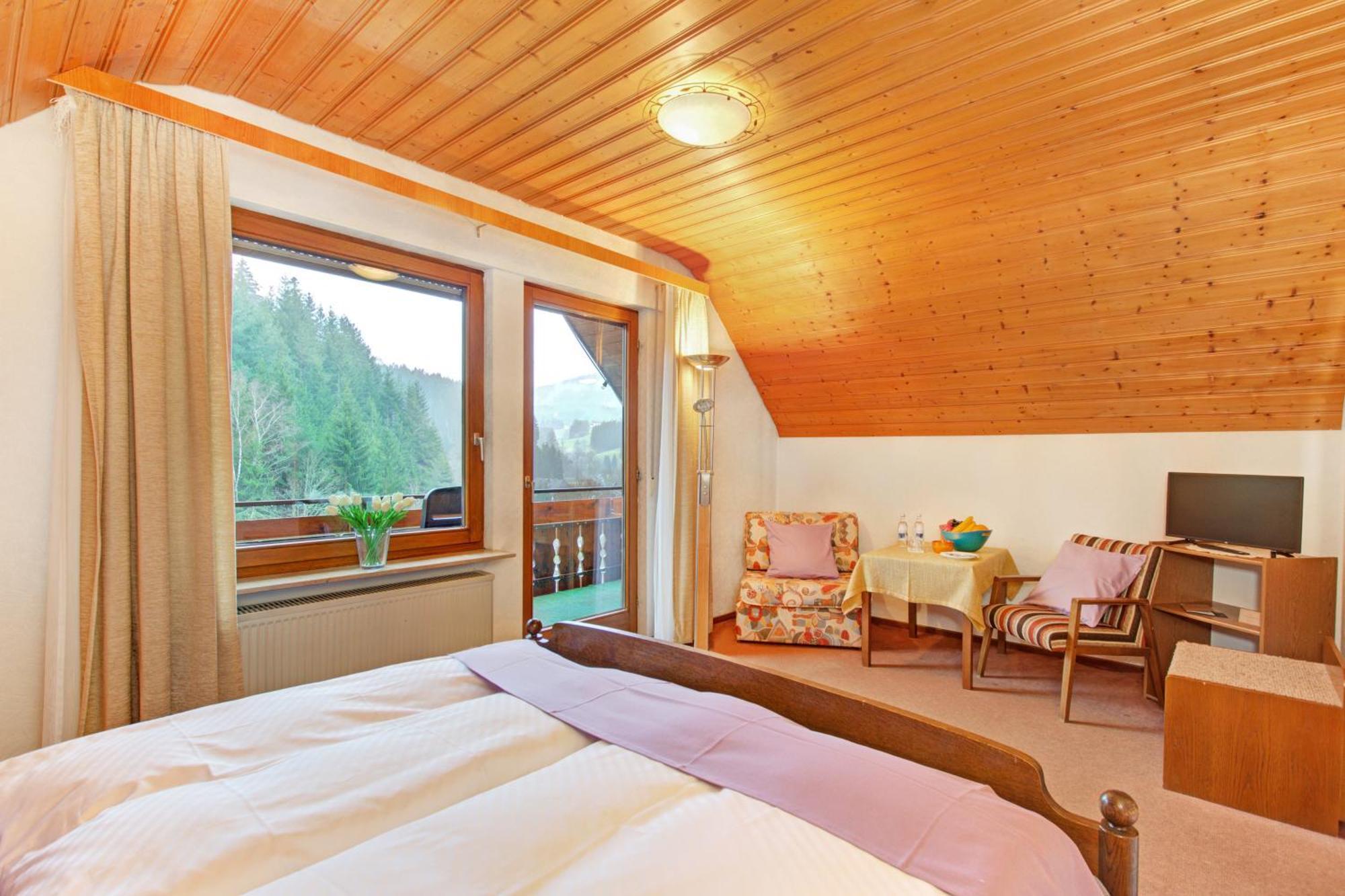 Decker'S Bio Hotel Zum Lamm Baiersbronn Exteriér fotografie
